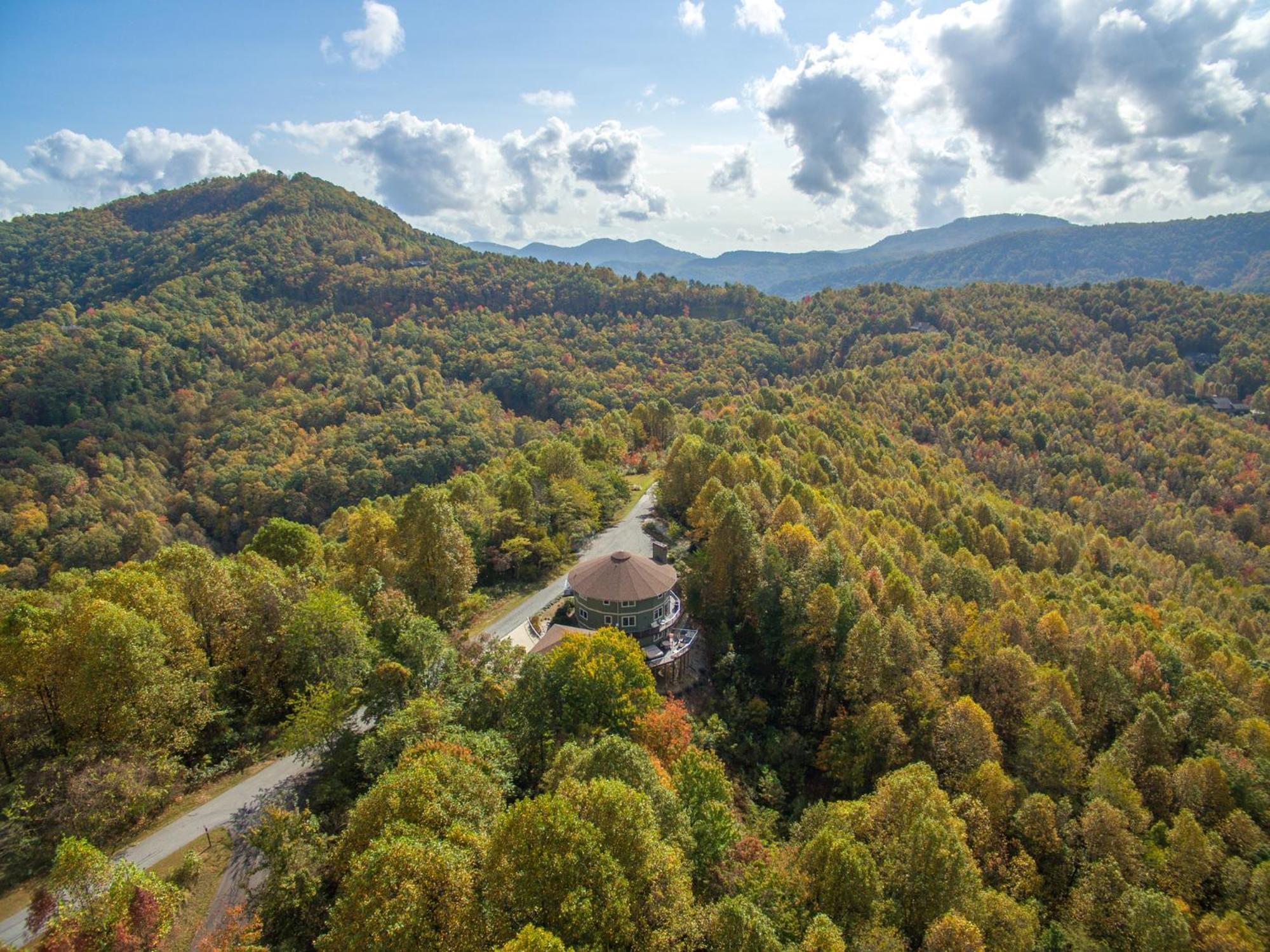 Skytop Chalet Pet Friendly, Hot Tub And Views Villa Black Mountain Bagian luar foto